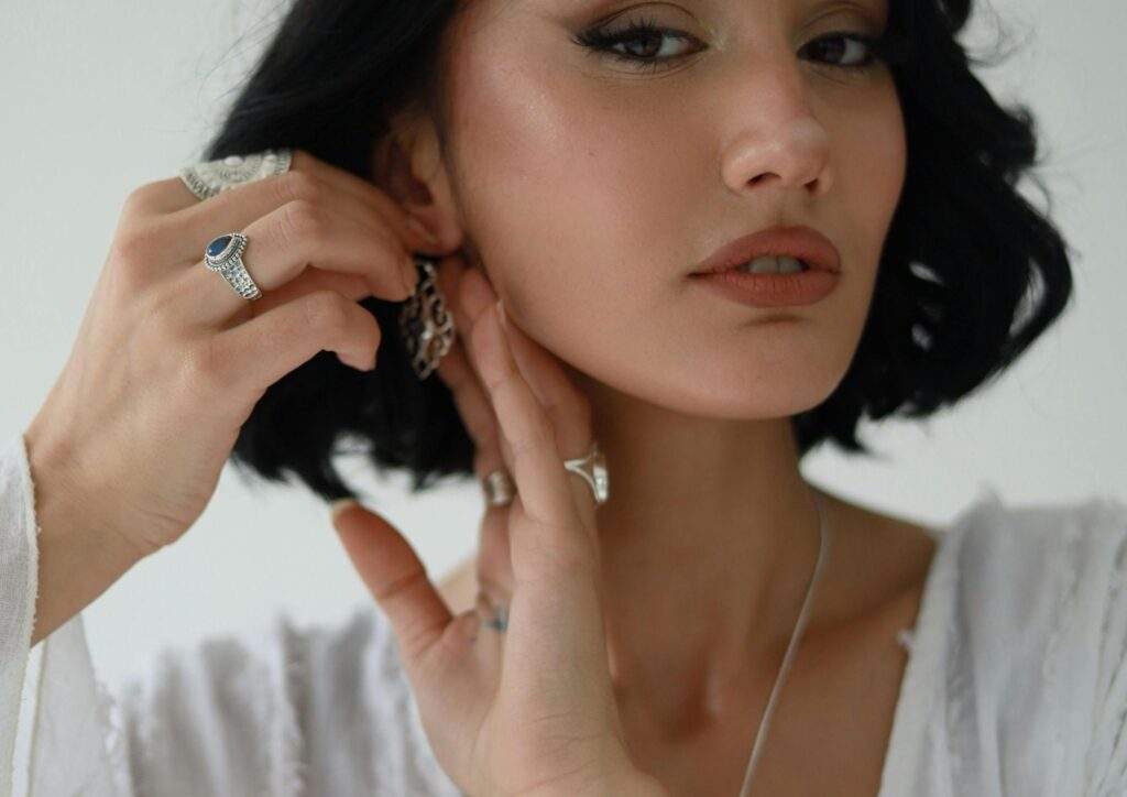 daily wear gold earrings